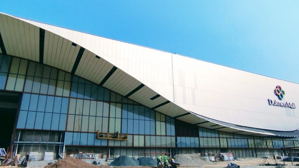 Dolmen Mall Lahore – Wall Façade